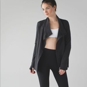 lululemon athletica Coast Wrap II Sz 4 Dark Gray